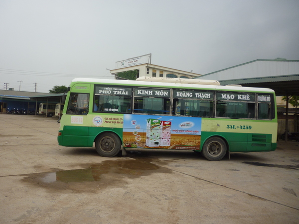 Quảng cáo trên xe bus